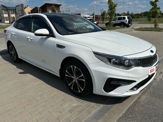 2019 Kia Optima IV Рестайлинг, белый, 2090000 рублей, вид 1