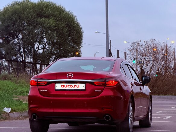 2021 Mazda 6 III (GJ) Рестайлинг 2, красный, 2600000 рублей - вид 4