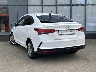 2021 Hyundai Solaris II Рестайлинг, белый, 915000 рублей, вид 5