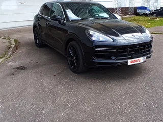 2019 Porsche Cayenne III, чёрный, 3850000 рублей, вид 3