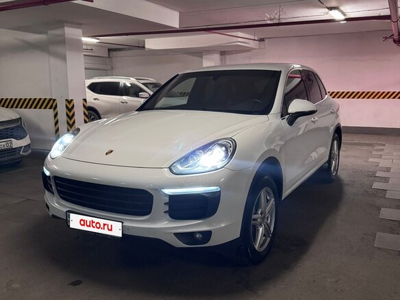2015 Porsche Cayenne II Рестайлинг (958), белый, 3640000 рублей - вид 1