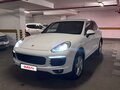 2015 Porsche Cayenne II Рестайлинг (958), белый, 3640000 рублей - вид 1