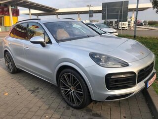 2019 Porsche Cayenne III, серебристый, 6400000 рублей, вид 1