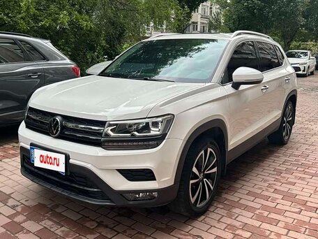 Volkswagen Tharu I