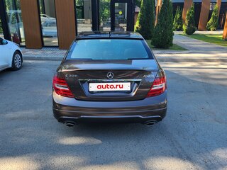 2013 Mercedes-Benz C-Класс 300 III (W204) Рестайлинг, коричневый, 2500000 рублей, вид 3