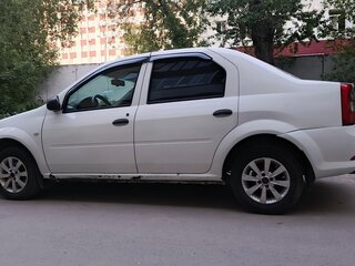 2014 Renault Logan I Рестайлинг, белый, 215000 рублей, вид 3