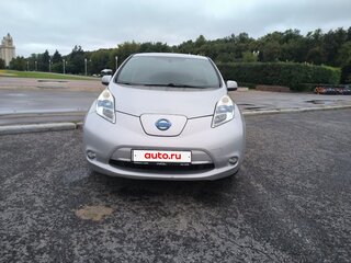 2013 Nissan Leaf (EM57) I (ZE0/AZE0), серый, 1400000 рублей, вид 2
