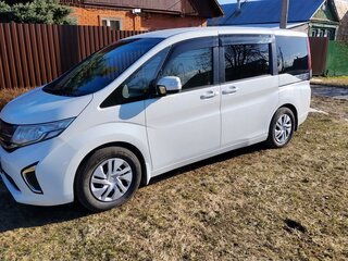 2016 Honda Stepwgn V, белый, 1850000 рублей, вид 3