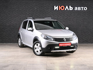 2014 Renault Sandero Stepway I, серебристый, 700000 рублей, вид 3