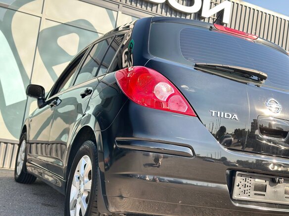 2011 Nissan Tiida I Рестайлинг, чёрный, 890000 рублей - вид 10