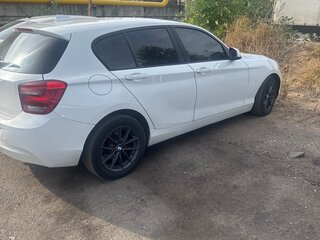 2012 BMW 1 серии 116i II (F20/F21), белый, 750000 рублей, вид 4