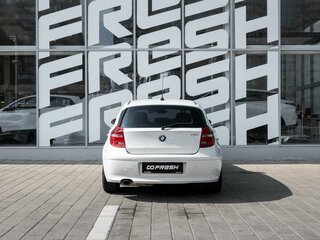 2009 BMW 1 серии 116i I (E81/E82/E87/E88) Рестайлинг, белый, 638000 рублей, вид 4
