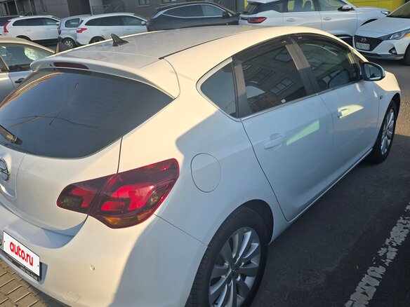 2011 Opel Astra J, белый, 800000 рублей - вид 8