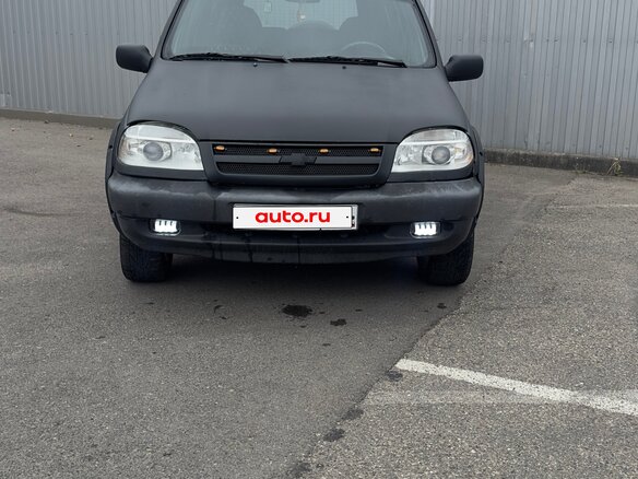2004 Chevrolet Niva I, чёрный, 300000 рублей - вид 3
