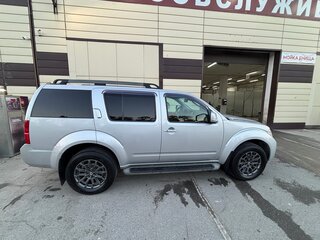 2012 Nissan Pathfinder III Рестайлинг, серебристый, 1600000 рублей, вид 2
