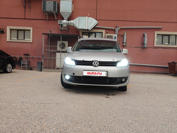 2012 Volkswagen Caddy III Рестайлинг, серебристый, 890000 рублей - вид 3