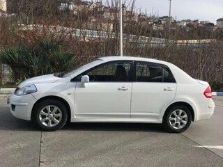 2012 Nissan Tiida I Рестайлинг, белый, 850000 рублей, вид 3