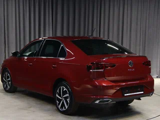 2021 Volkswagen Polo VI, красный, 1499000 рублей, вид 4