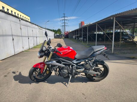 2014 Triumph Street Triple, красный, 480000 рублей, вид 3