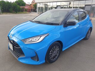 2021 Toyota Yaris IV, синий, 1549999 рублей, вид 1