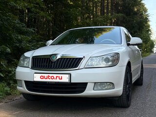 2013 Skoda Octavia II (A5) Рестайлинг, белый, 1000000 рублей, вид 2