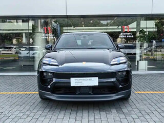 2025 Porsche Macan 4 II, чёрный, 12100000 рублей, вид 2