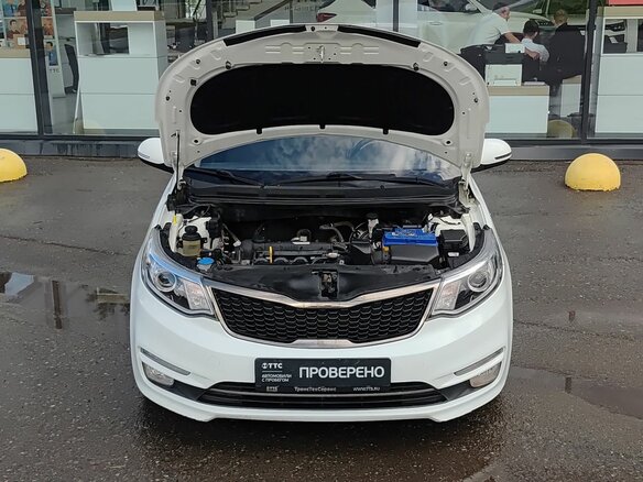 2015 Kia Rio III Рестайлинг, белый - вид 8