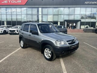 2013 Chevrolet Niva I Рестайлинг, серебристый, 649000 рублей, вид 1