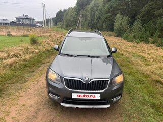 2014 Skoda Yeti I Рестайлинг, серый, 850000 рублей, вид 3