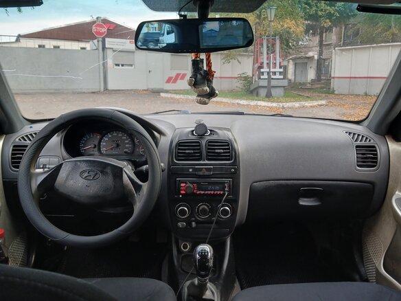 2005 Hyundai Accent ТагАЗ II, бежевый - вид 4