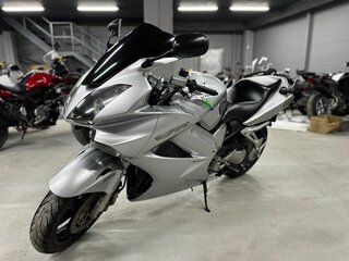 2006 Honda VFR 800, серебристый, 445000 рублей, вид 3