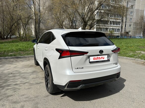 2020 Lexus NX 200 I Рестайлинг, белый, 3700000 рублей - вид 9