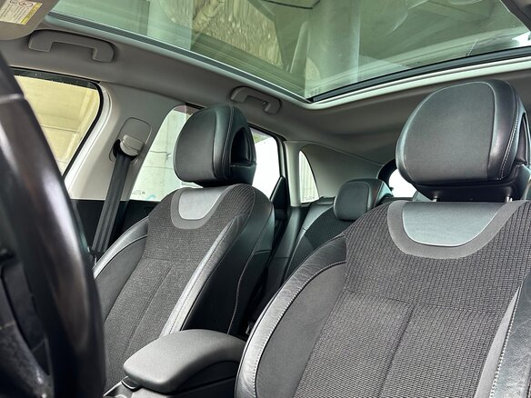 2012 Citroen C4 II, белый, 700000 рублей - вид 16