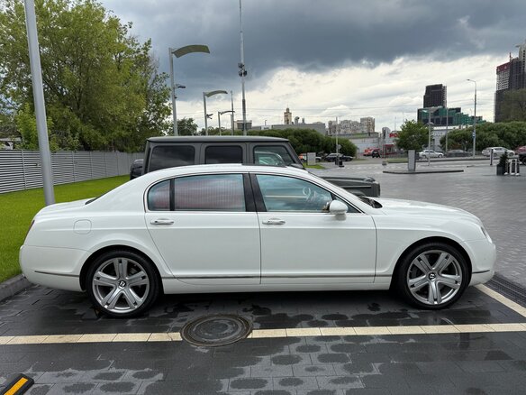 2006 Bentley Continental Flying Spur, белый, 2800000 рублей - вид 2