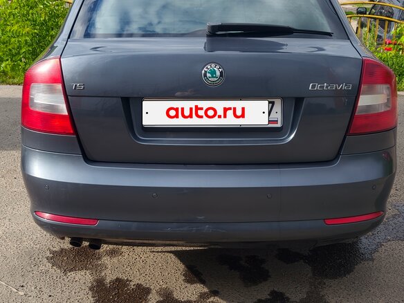2012 Skoda Octavia II (A5) Рестайлинг, серый, 1350000 рублей - вид 4
