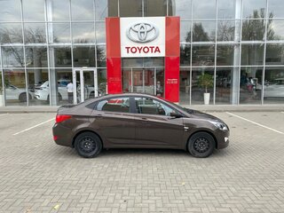 2016 Hyundai Solaris I Рестайлинг, коричневый, 1300000 рублей, вид 4
