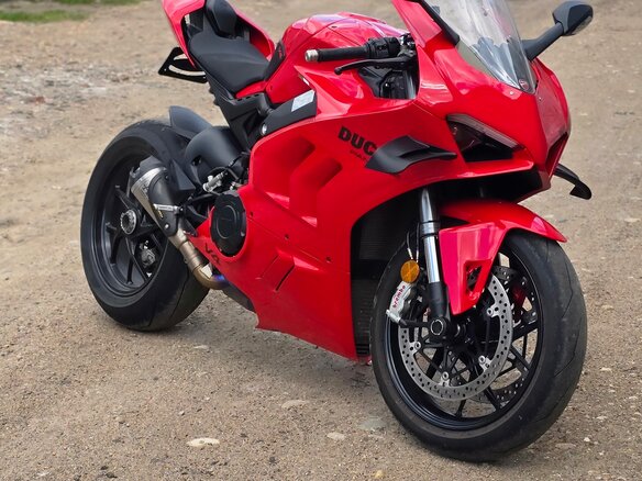2023 Ducati Panigale V4, красный, 2280000 рублей - вид 17