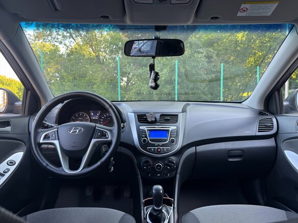 2011 Hyundai Solaris I, фиолетовый, 670000 рублей - вид 6