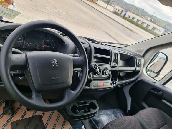 2024 Peugeot Boxer, белый - вид 2