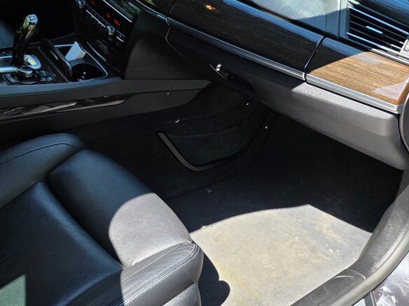 2013 BMW 7 серии Long 750Li xDrive V (F01/F02/F04) Рестайлинг, чёрный, 1400000 рублей - вид 29