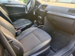 2010 Opel Astra H Рестайлинг, чёрный, 670000 рублей, вид 4