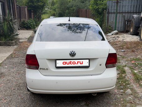 2013 Volkswagen Polo V, белый, вид 4