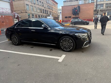 2021 Mercedes-Benz S-Класс 350 d VII (W223), чёрный, 7550000 рублей, вид 2