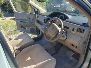 2003 Toyota Raum II, голубой, 385000 рублей, вид 5