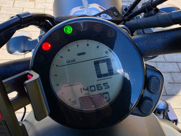 2020 Yamaha XSR700, серебристый, 700000 рублей - вид 6