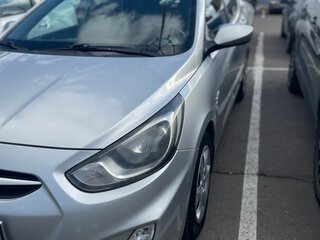 2012 Hyundai Solaris I, серебристый, 800000 рублей, вид 5