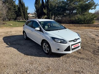 2011 Ford Focus III, белый, 1200000 рублей, вид 3