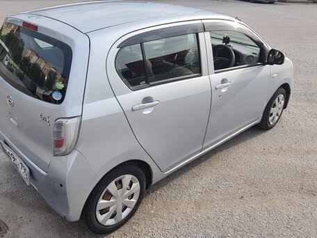 2015 Daihatsu Mira VII, серебристый, 490000 рублей, вид 4