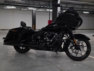 2019 Harley-Davidson Road Glide, чёрный, 2500000 рублей, вид 2