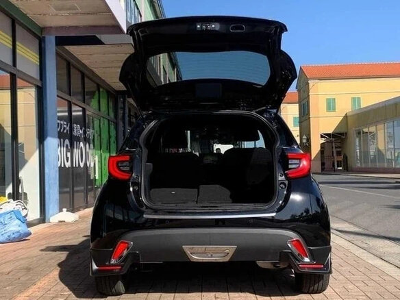 2022 Toyota Yaris IV, чёрный, 959027 рублей - вид 21